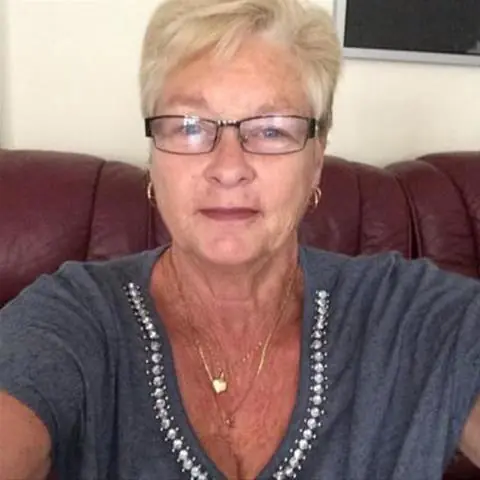 rozbrajającyuśmiech image 1